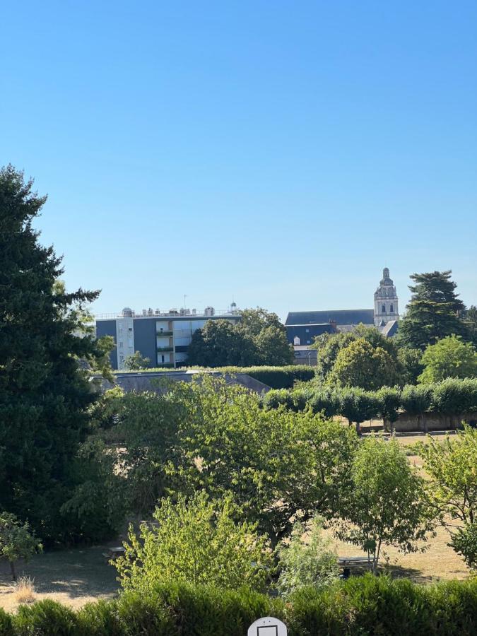 Appartement Haut Standing Proche Du Centre Ville, Vue Sur La Cathedrale Saint Louis Blois Luaran gambar